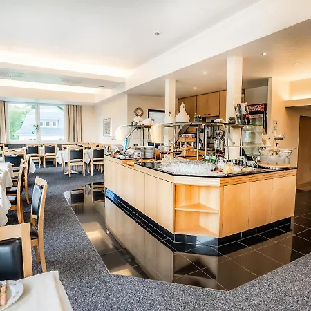 Hennedamm * 梅舍德