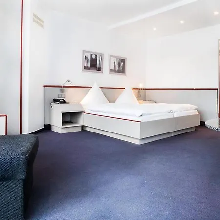 酒店 Hennedamm 梅舍德